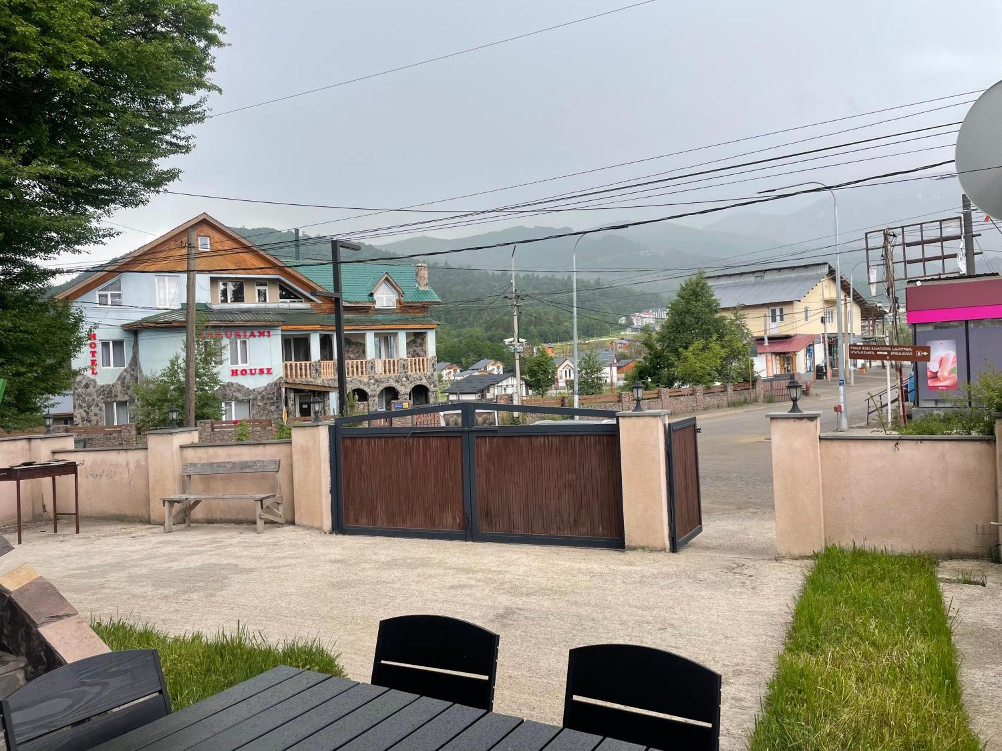 Villa Astoria 巴库里阿尼 外观 照片